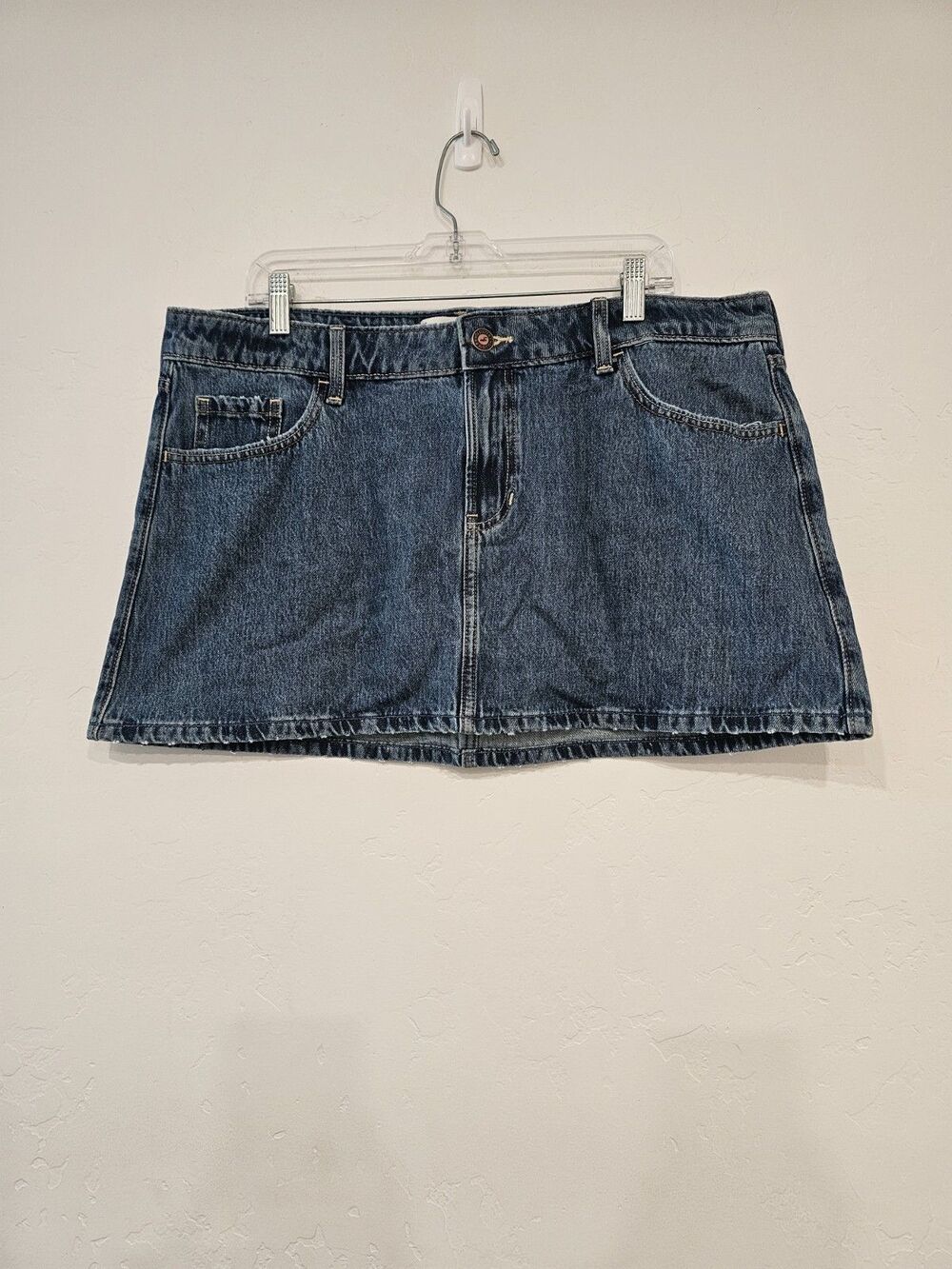 Hollister Women's Mini Demin Skirt Size W33 NWT